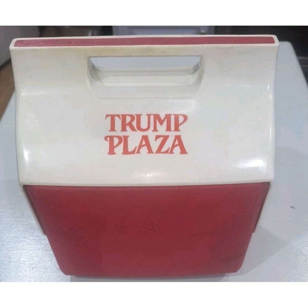 Rare Vtg Trump Plaza Hotel Casino Promotional Igloo Playmate Retro Cooler